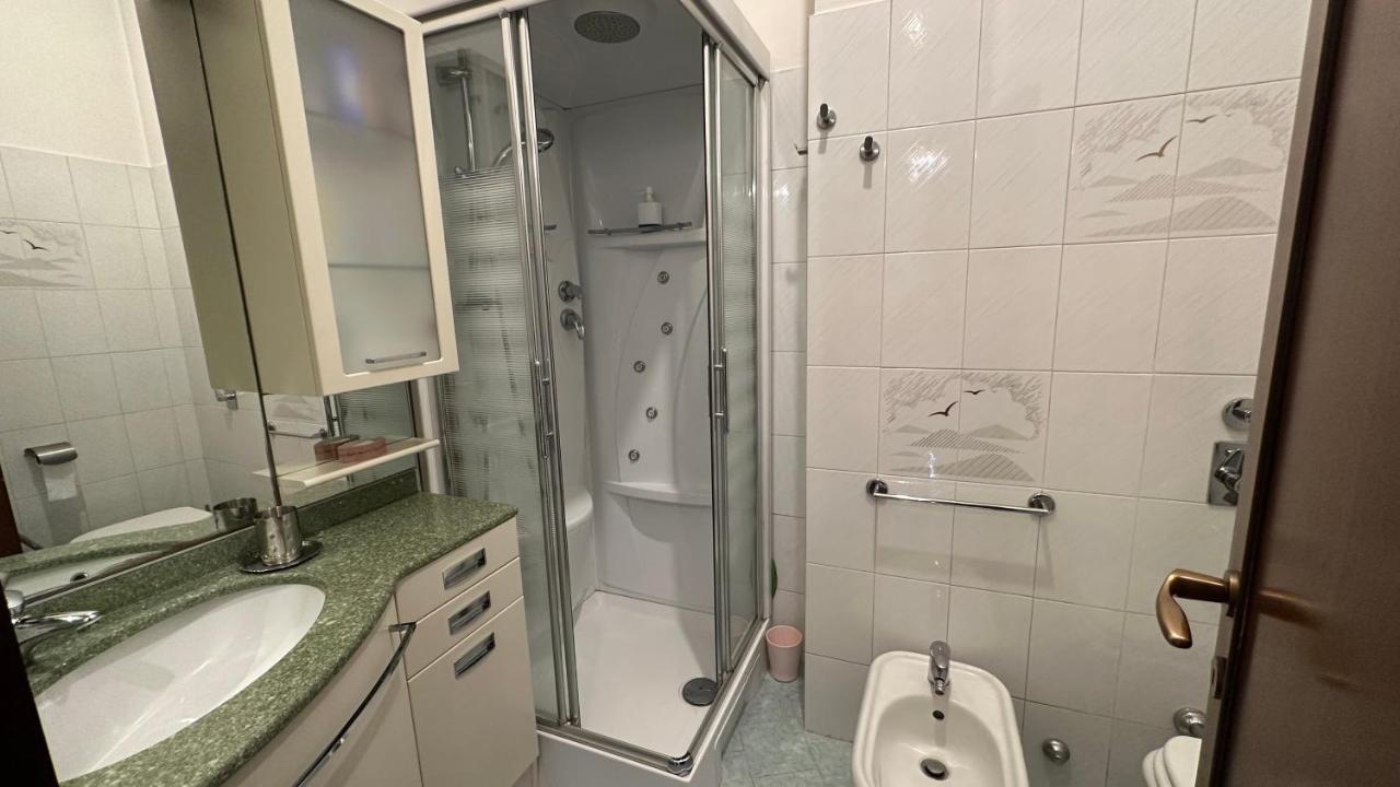 Dehomes - Two Bedrooms, Terrace, Wi-Fi, Tram To Centre & Rho Fiera Milan Exterior photo