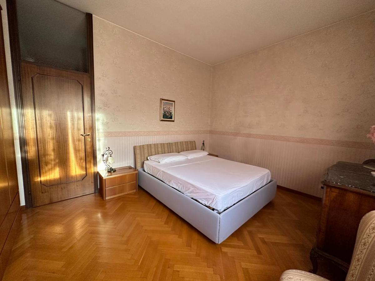 Dehomes - Two Bedrooms, Terrace, Wi-Fi, Tram To Centre & Rho Fiera Milan Exterior photo