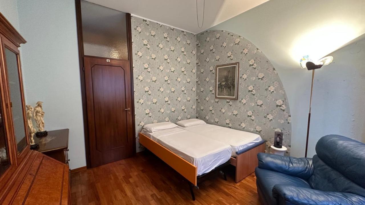 Dehomes - Two Bedrooms, Terrace, Wi-Fi, Tram To Centre & Rho Fiera Milan Exterior photo